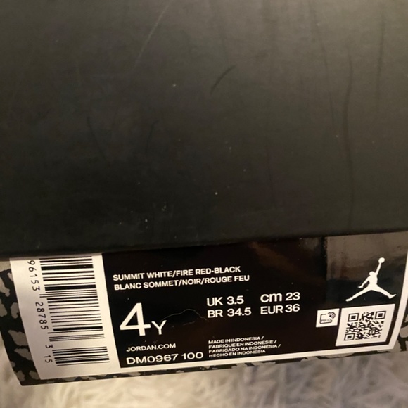 Jordan 3 Retro Summit - Picture 5 of 5